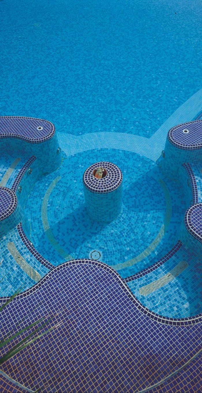 Il mosaico Appiani per la tua piscina