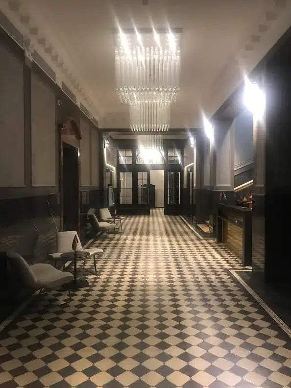 Hotel Bank